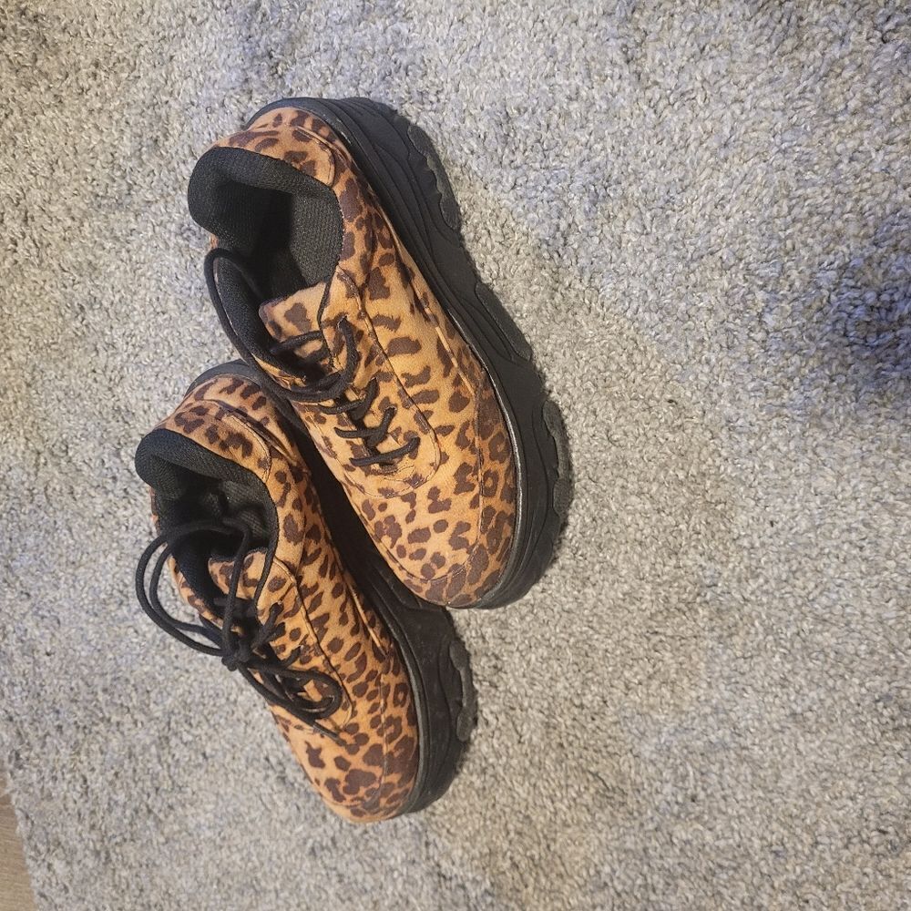 🌴Cheetah Print Stack Sneaker